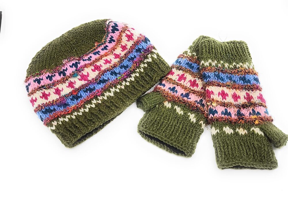 9316 Hand Knit Wool & Recycled Silk Beanie Hat & Fingerless Gloves Set